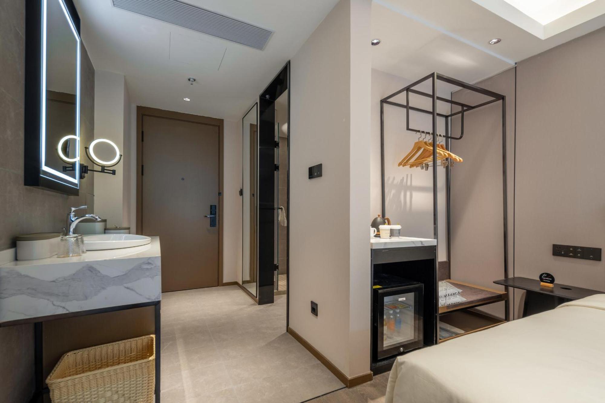 Atour Hotel Shanghai Hongqiao Xinzhuang Business District Exterior photo