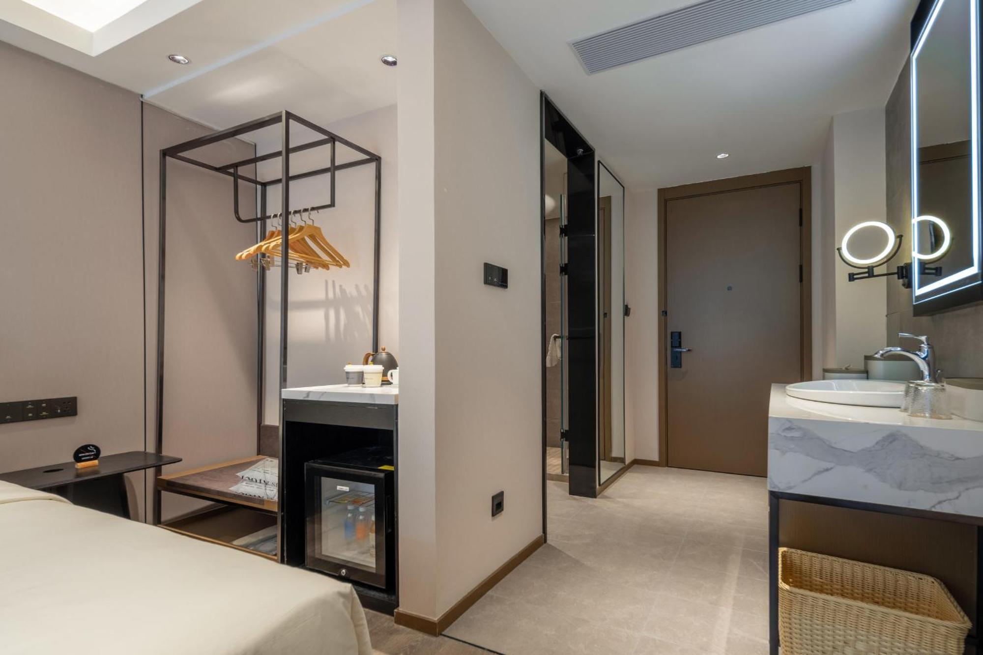 Atour Hotel Shanghai Hongqiao Xinzhuang Business District Exterior photo