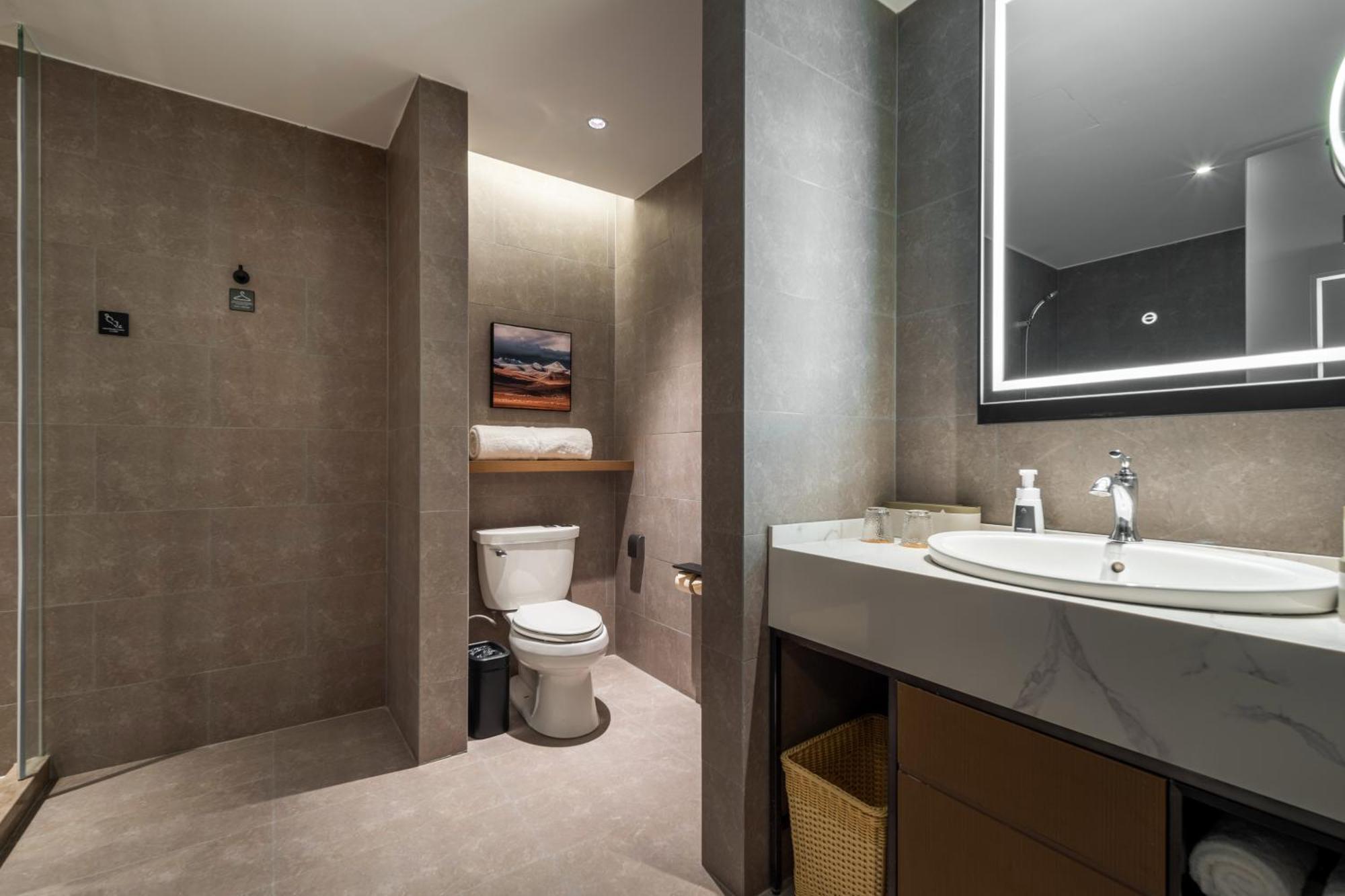 Atour Hotel Shanghai Hongqiao Xinzhuang Business District Exterior photo