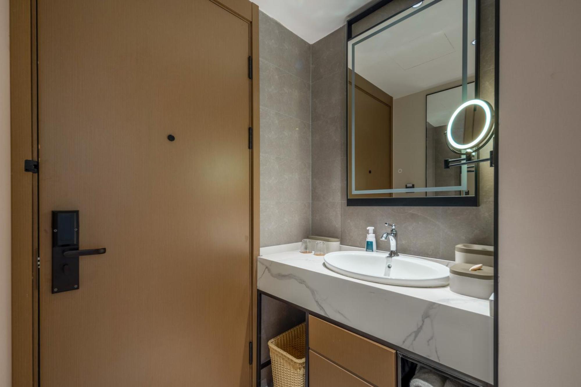 Atour Hotel Shanghai Hongqiao Xinzhuang Business District Exterior photo